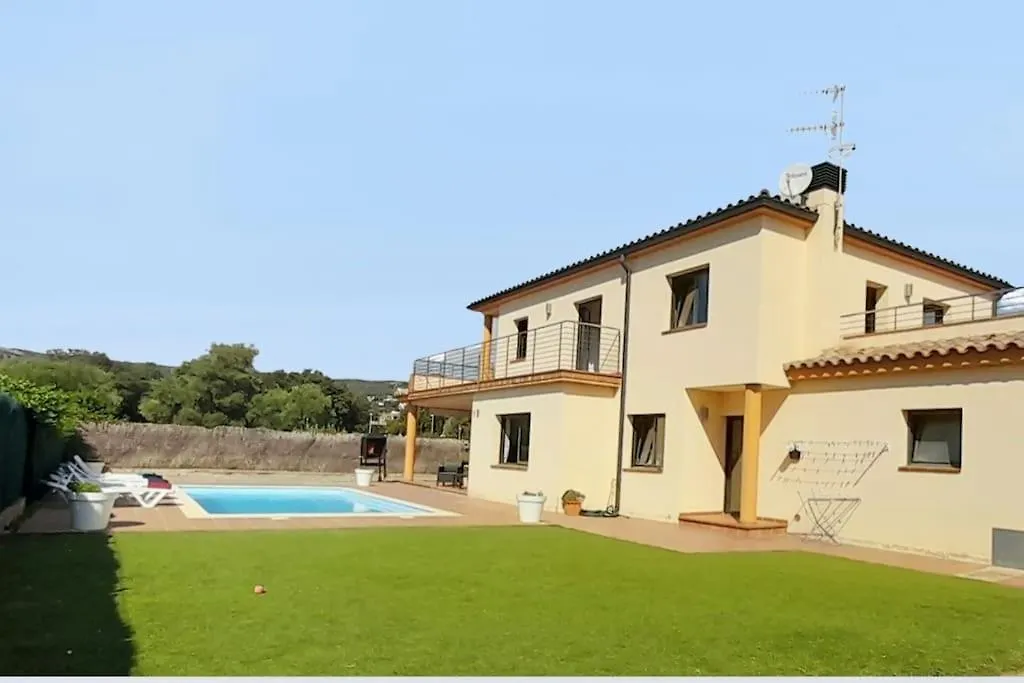 Villa Mediterranea Con Cinco Dormitorios Y Piscina Calonge 0*,  Spanyolország